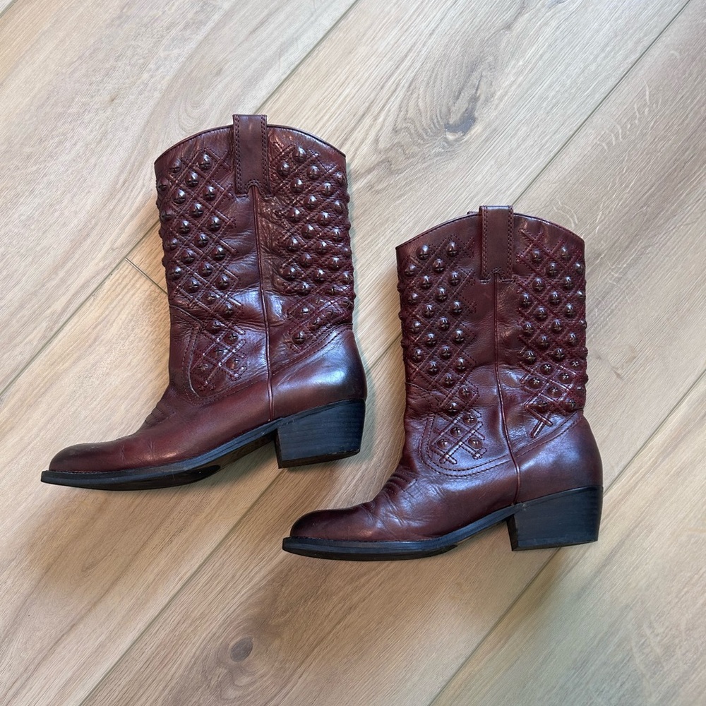 Lucky Brand Distressed Madonna Cordovan Leather Pull-On Cowboy Boots Size 7.5
